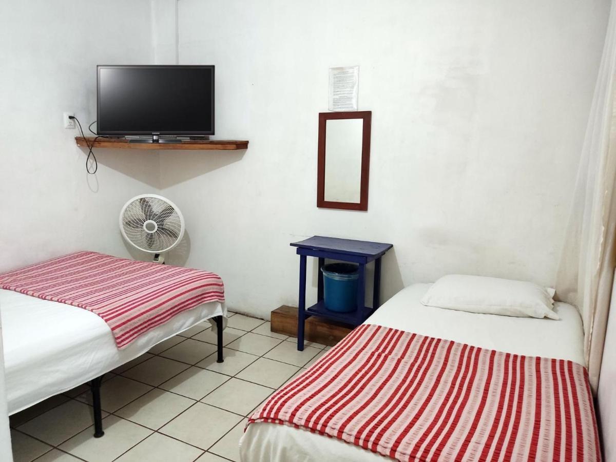 Hostal Zipolite Arteaga Oaxaca المظهر الخارجي الصورة